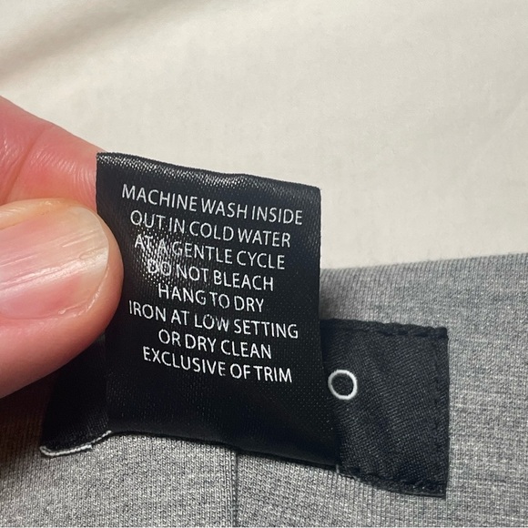 JONES & Co. Gray Women's Stretch Pants 2XL 27” inseam - Picture 8 of 8